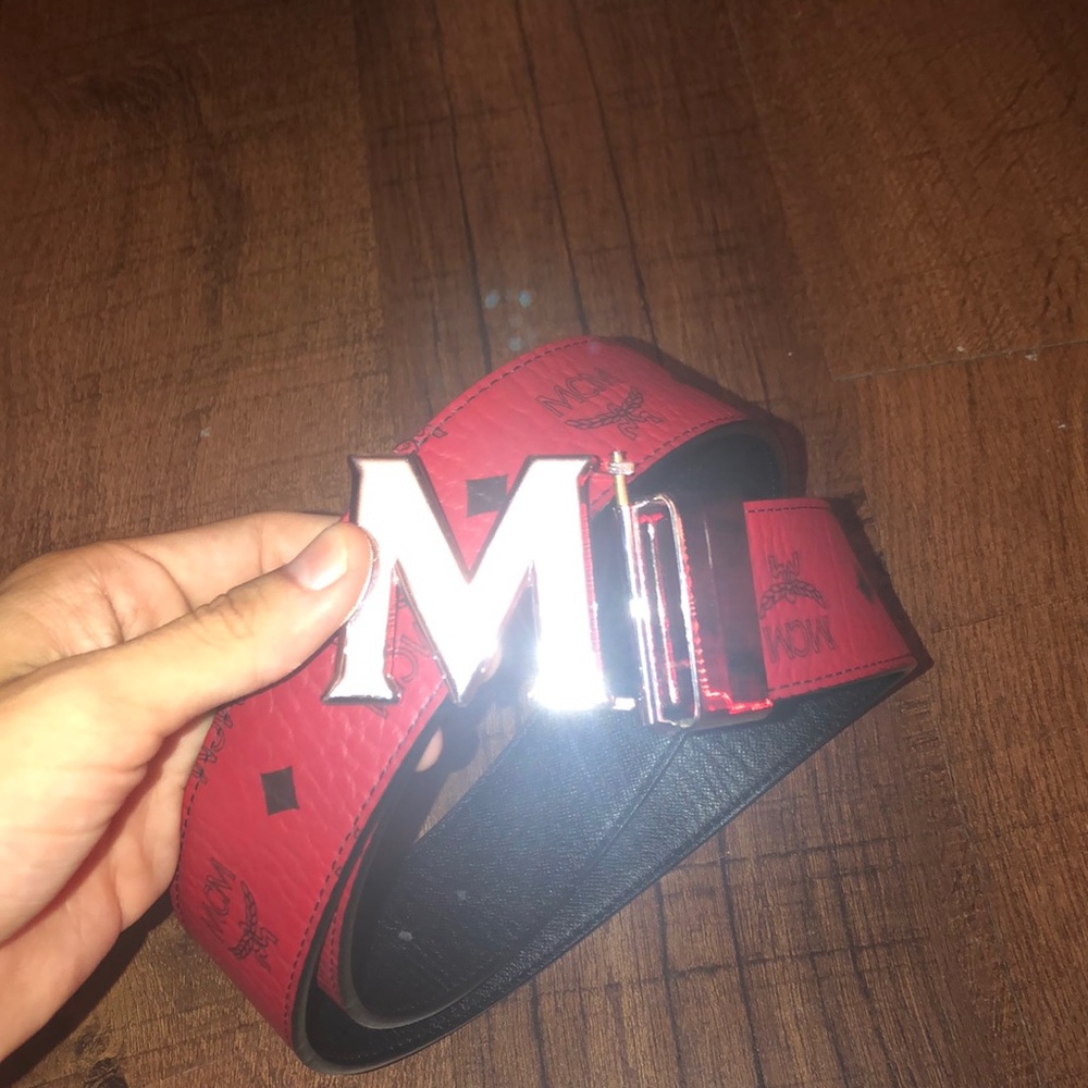 Red/black MCM belt